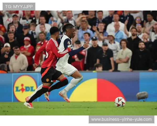 托特纳姆热刺足球俱乐部的崛起与挑战：从历史辉煌到现代竞争的转型